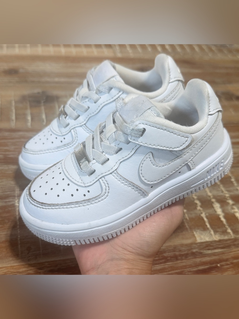 Nike Kids Air Force 1 Low toddler EasyOn Sneaker